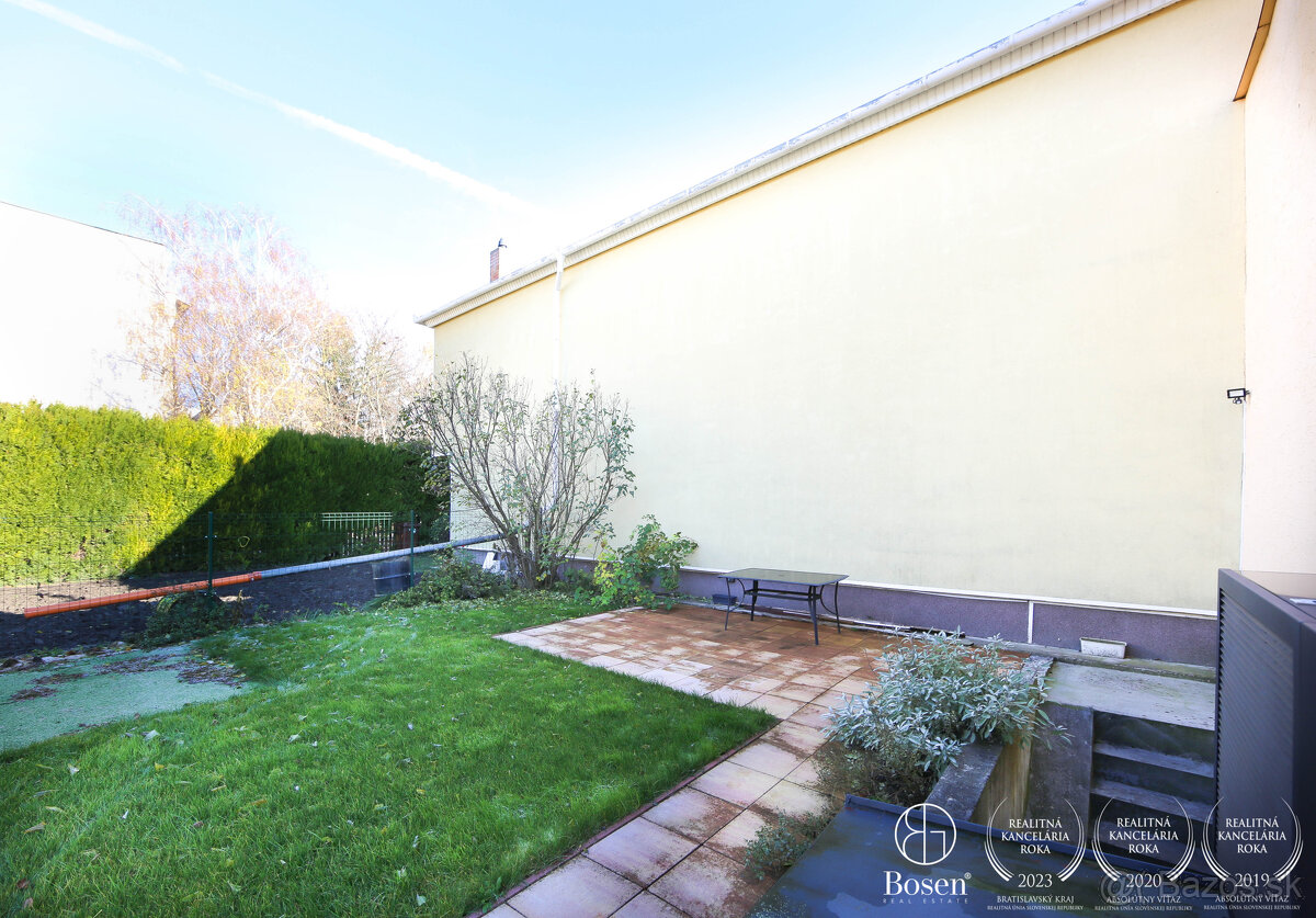 BOSEN | Na predaj priestranný 4-izb. RD v tichej časti mesta - 15