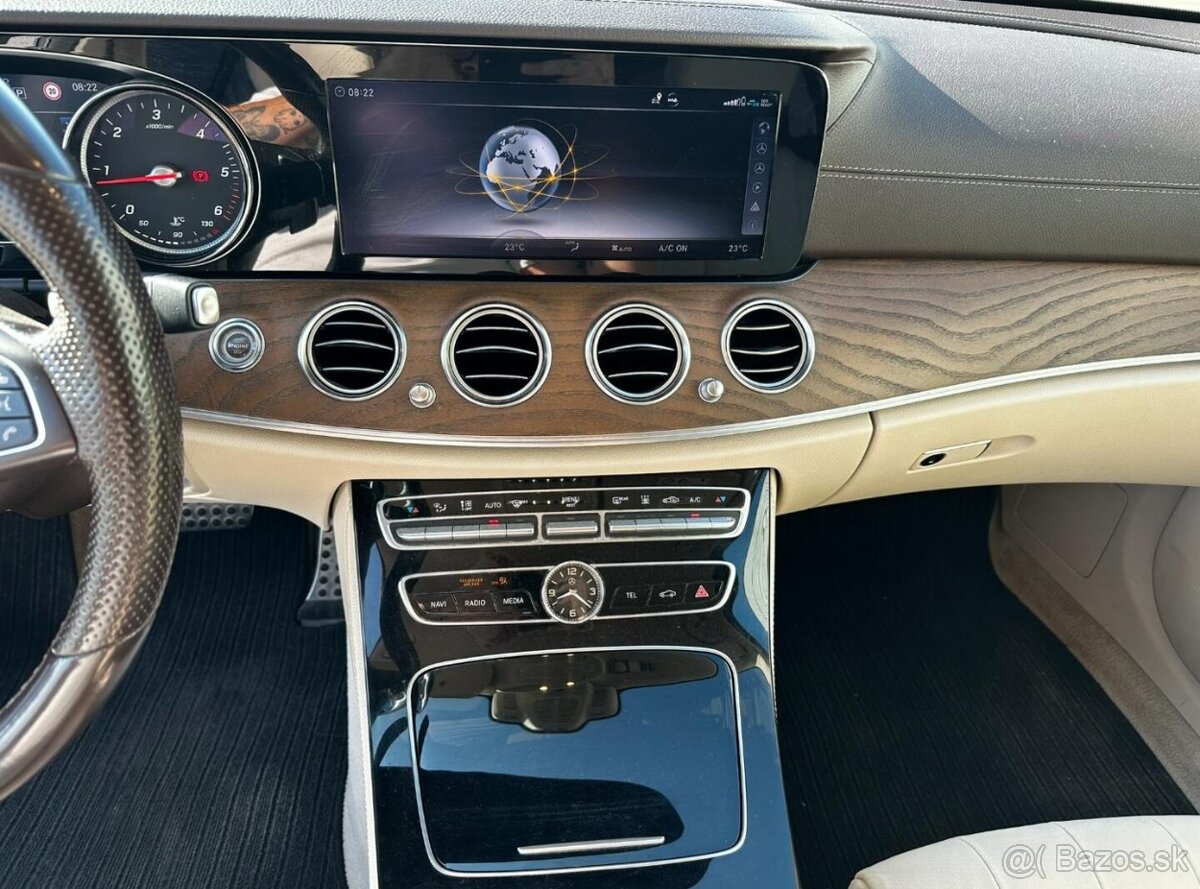 Mercedes-Benz E 220 d 4MATIC AllTerrain - 15