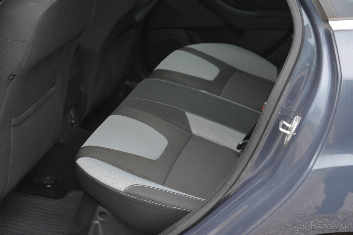 Ford Focus Array 1.60 SR voz - 15