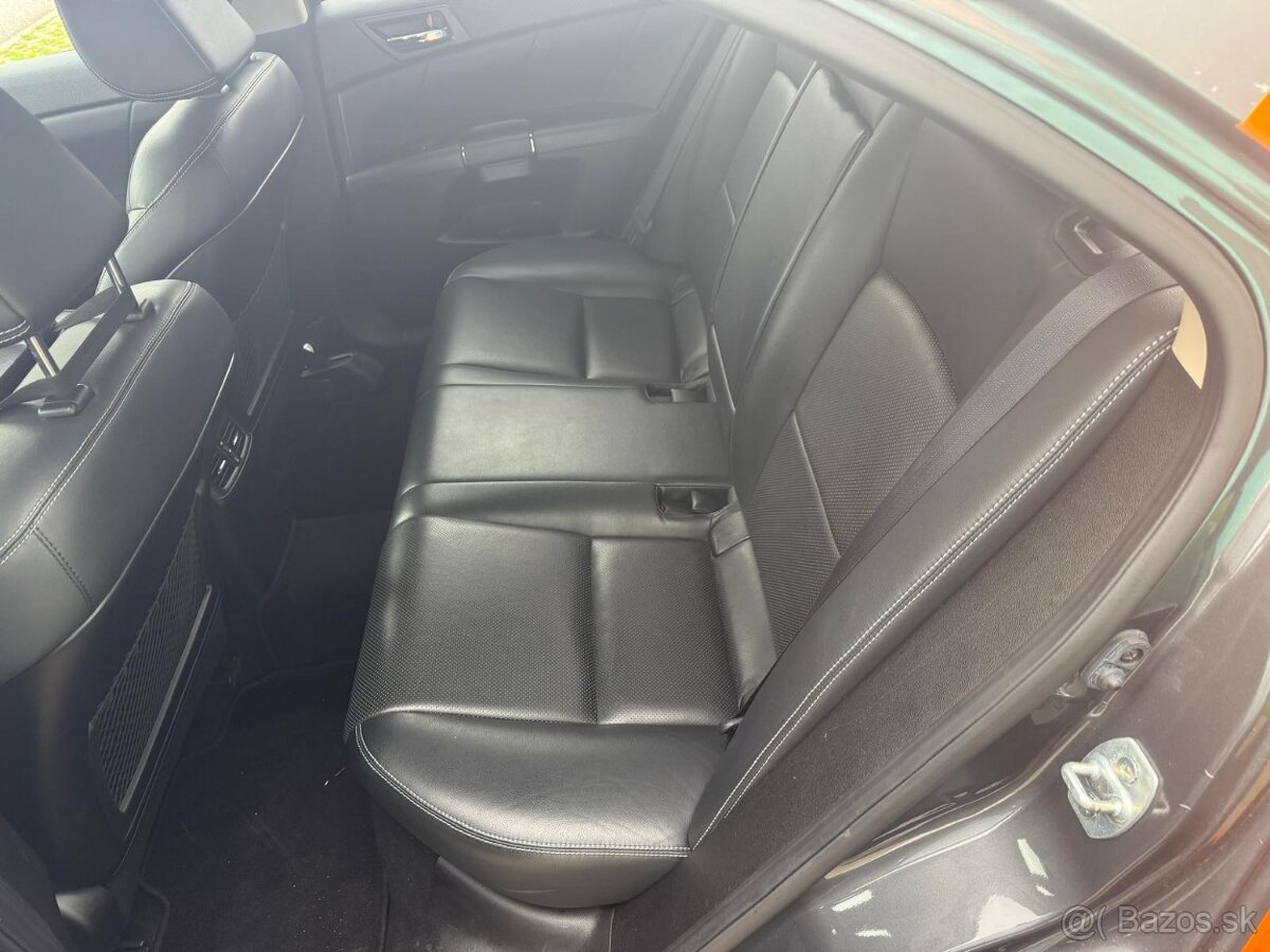 Suzuki Kizashi, 2011 ⭐6st. manuál ⭐predný pohon⭐ panorama⭐ - 15