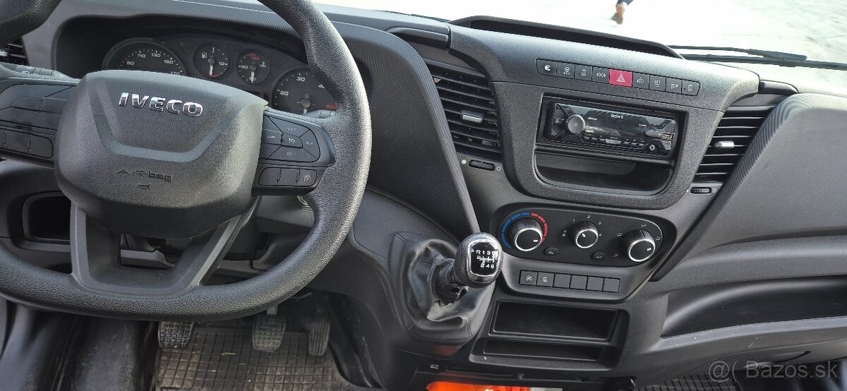 IVECO DAILY 2024 1.majiteľ TOP stav. - 15