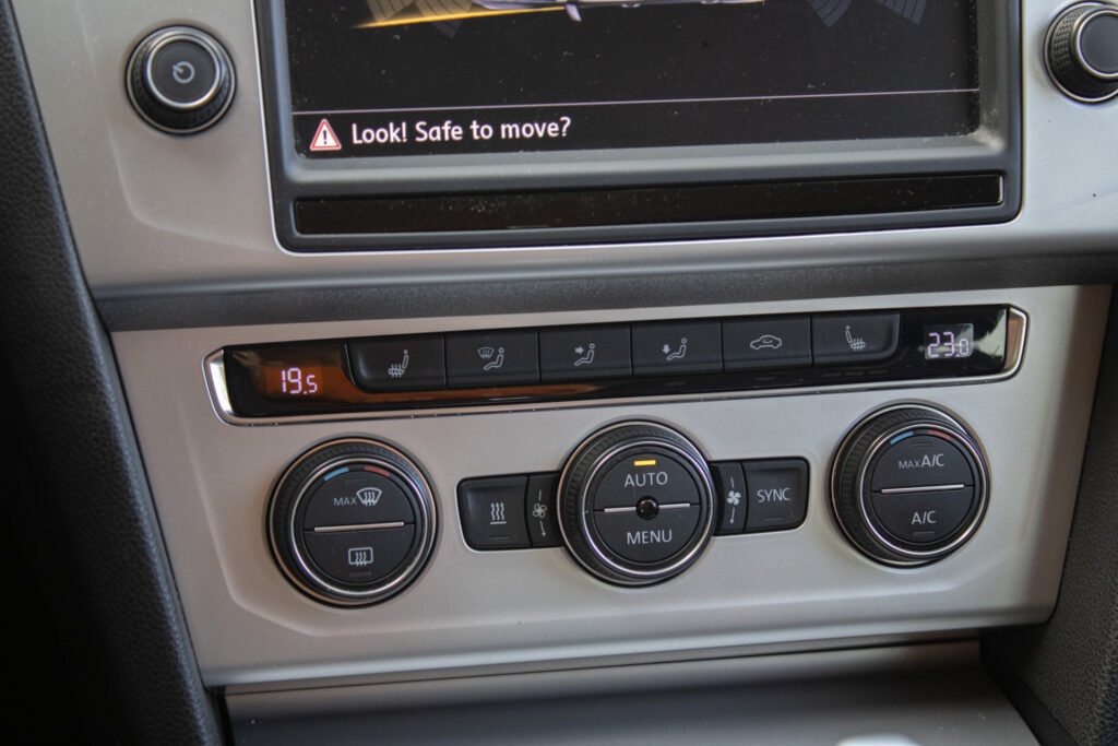 Volkswagen Passat Variant 2.0 TDI DSG - 15