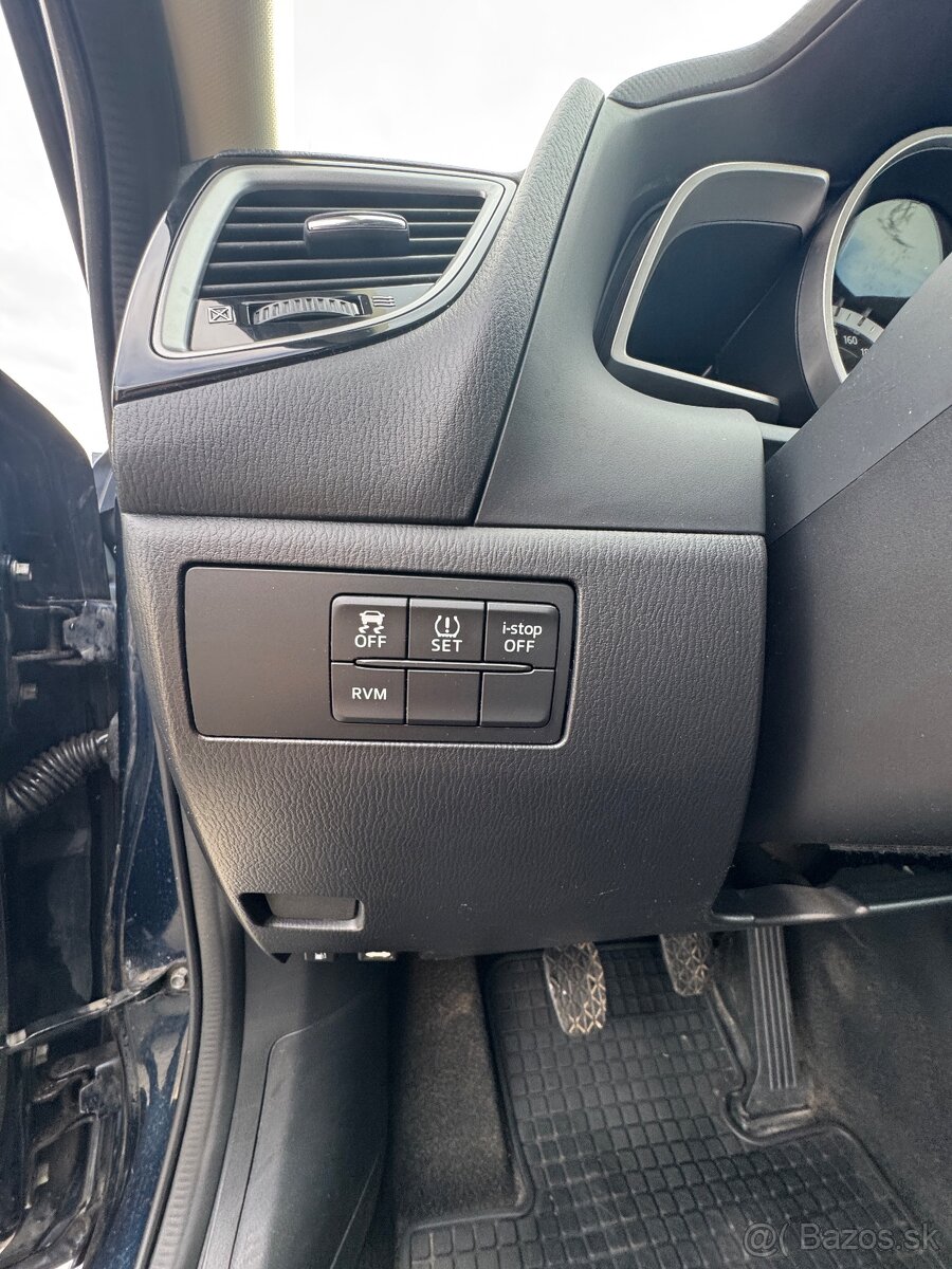 Mazda 3 1.5i (74kW) - 15