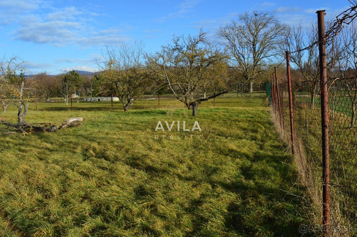 TOP NA PREDAJ: 2 stavebné pozemky 728m2 a 1761m2 (celkom 248 - 15