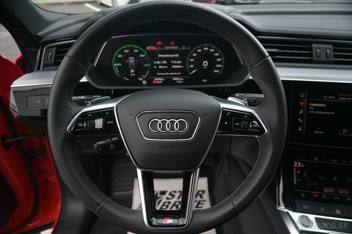 Audi E-tron 55 quattro S line - 15