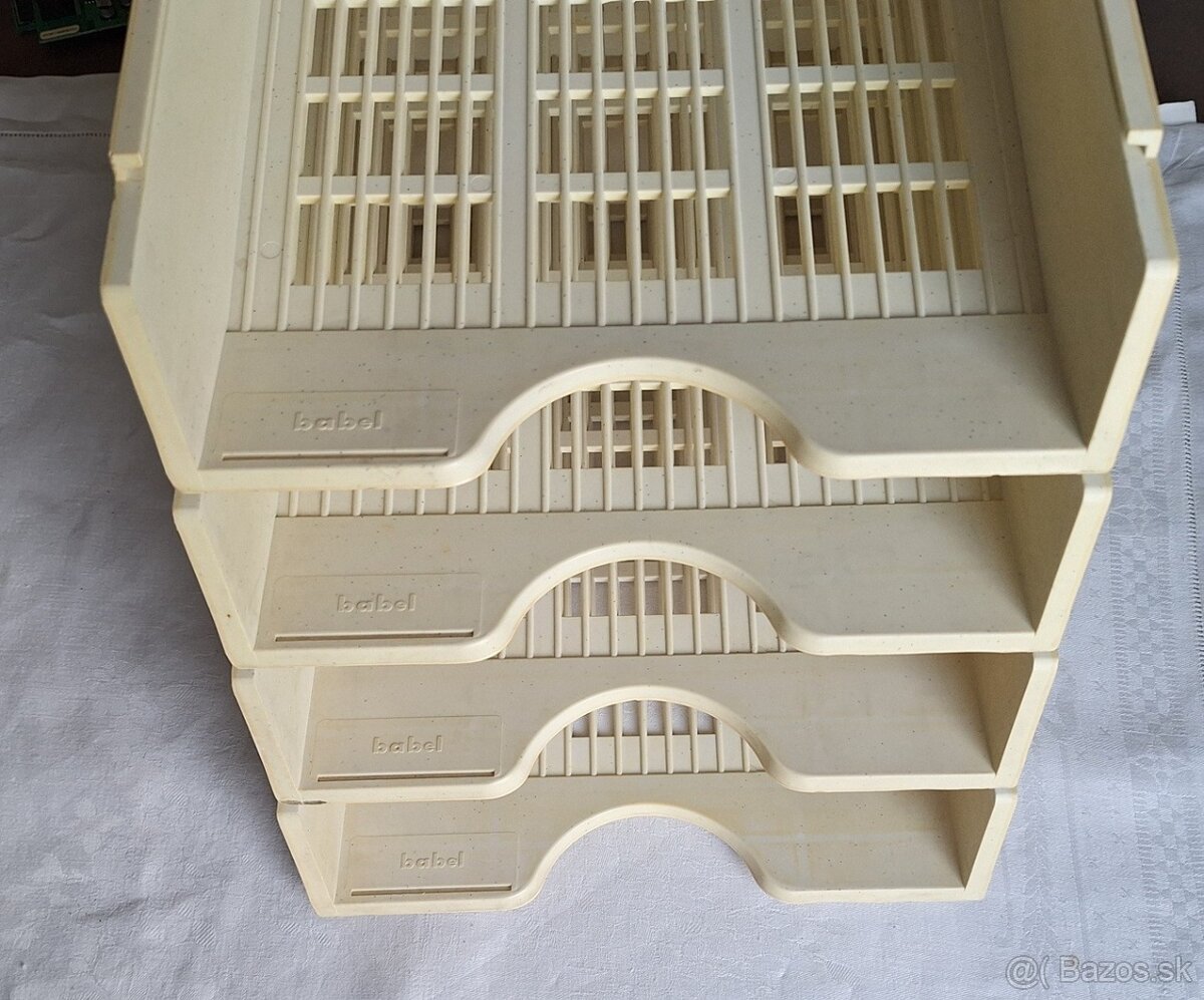 Odkladače na papiere plastové.. - 15