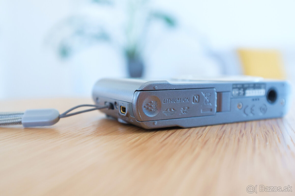 Sony Cyber-shot DSC-W810 šedý - 15