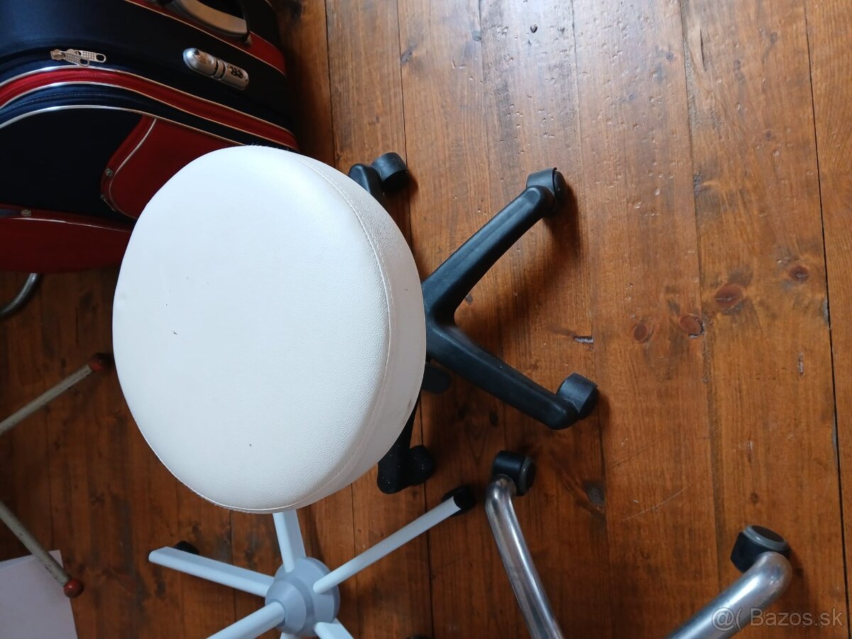 Prítroje a materiál pre pedikúru a manikúru - 15