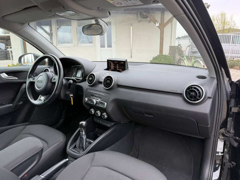 Audi A1 Coupe 1.4 TDI 66kw M5 2016 - 15