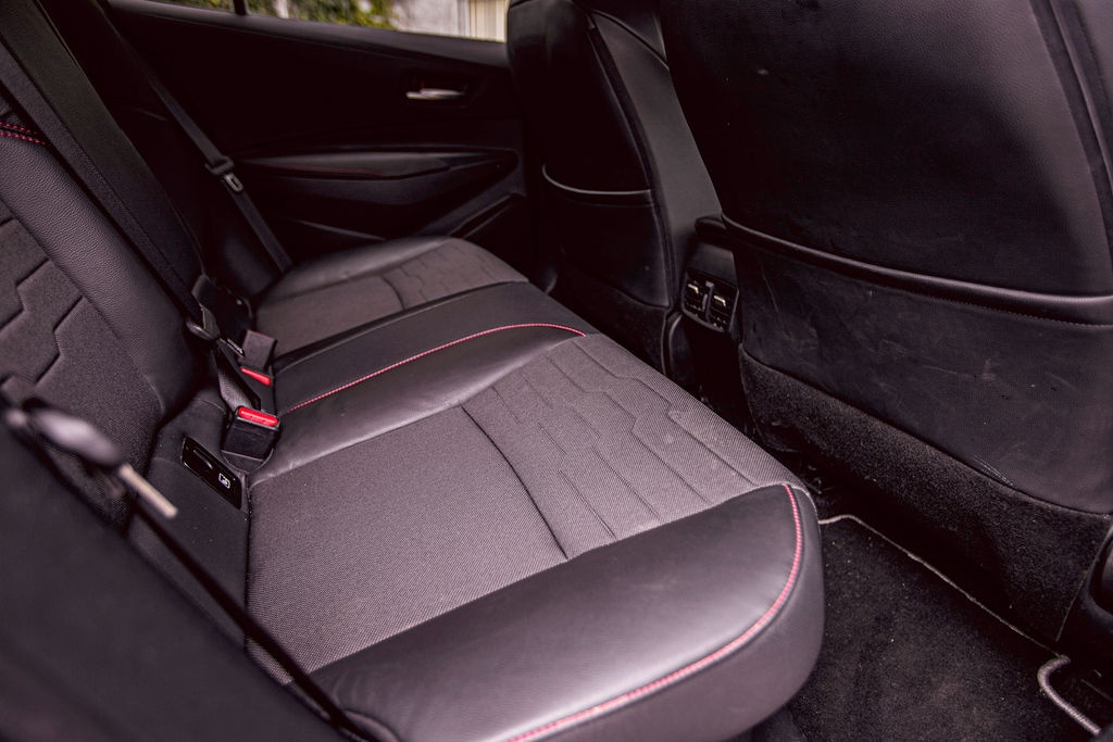 Toyota Corolla Combi TS 2.0 Hybrid GR Sport, DPH - 15