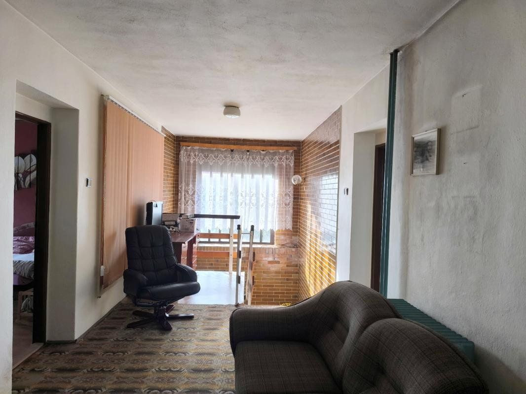 ZNOVU V PONUKE-PADNUTÁ REZERVÁCIA KRÁSNY ZAUJÍMAVO RIEŠENÝ - 15