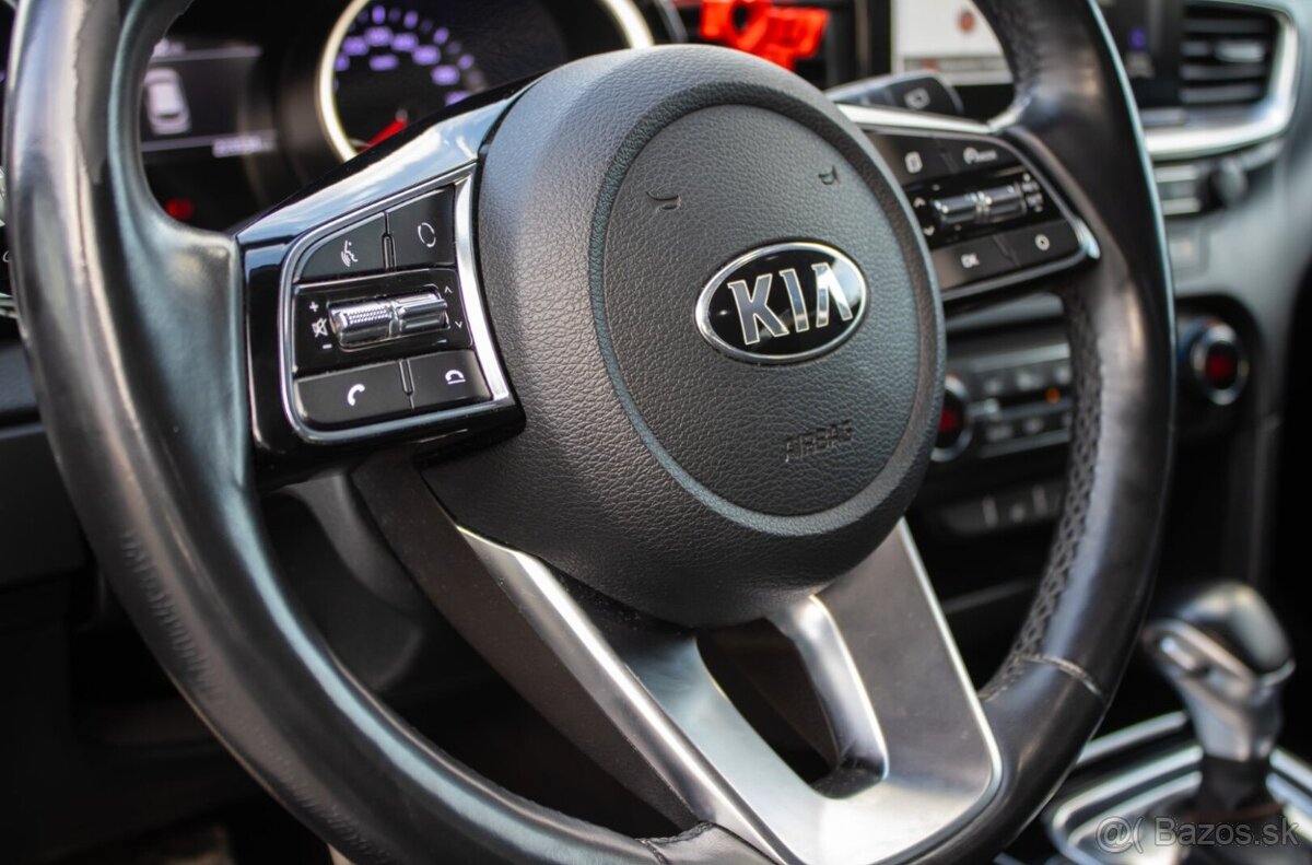 Kia Ceed SW 1.6CRDi automat rozvody top stav - 15