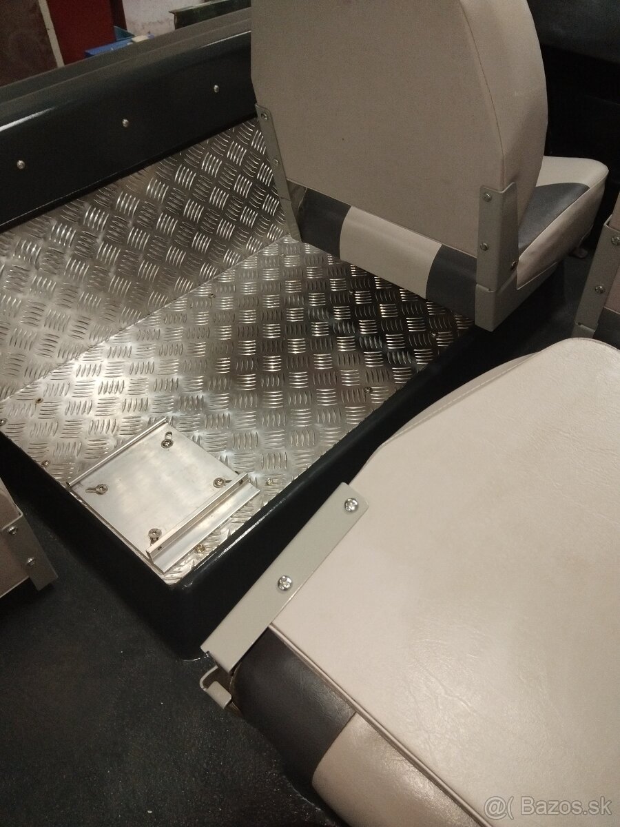 Loď motorový čln Rocca suzuki dt40 - 15