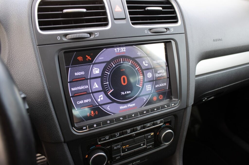 Volkswagen Golf 1.6 TDI z roku 2011 - 15