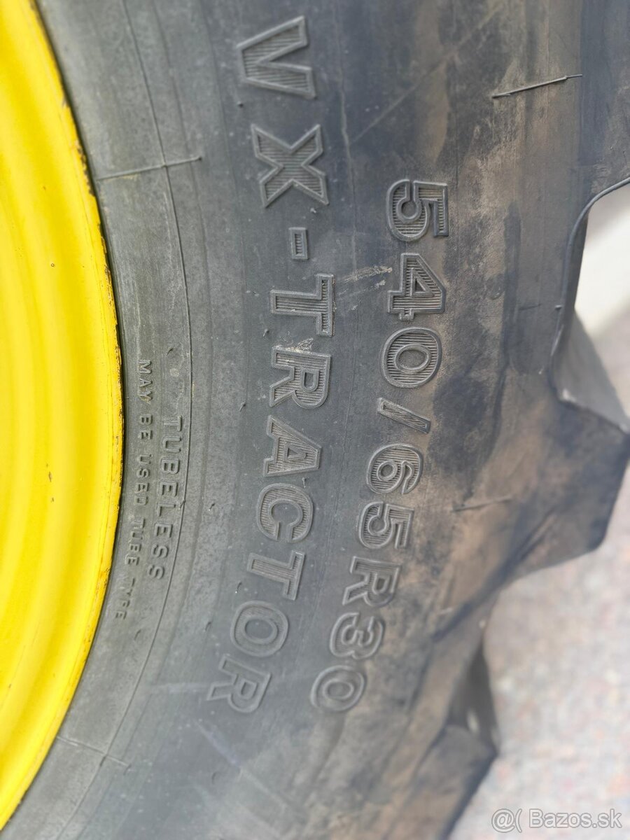 Zemědělský traktor John Deere 6215, rok výroby 2017, 7600 mo - 15