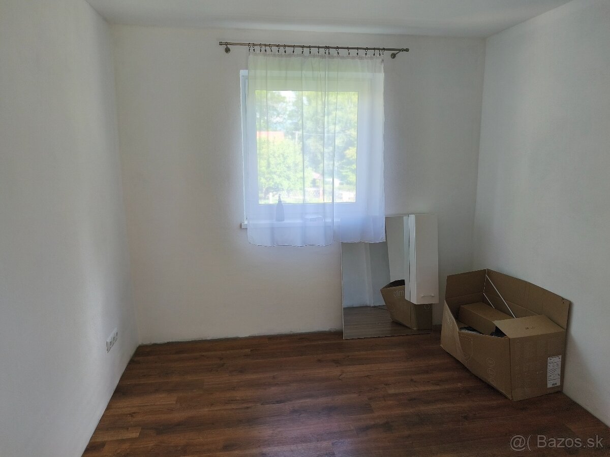 2. Izbový rodinný dom SKLENÉ 558m² - 15