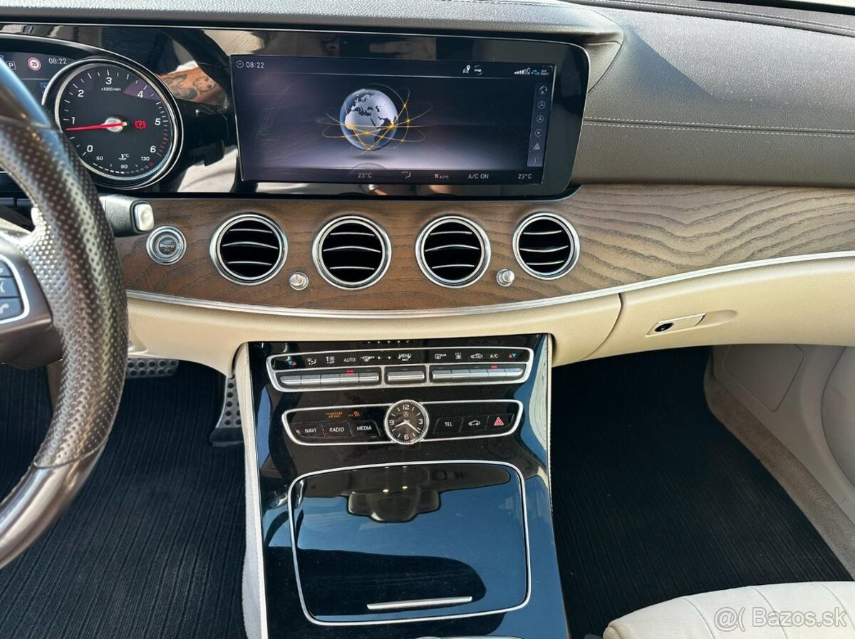 Mercedes-Benz E 220 d 4MATIC AllTerrain - 15