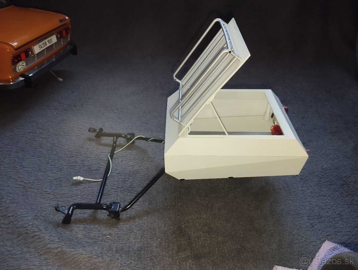 Deagostiny SKODA 100 - 15