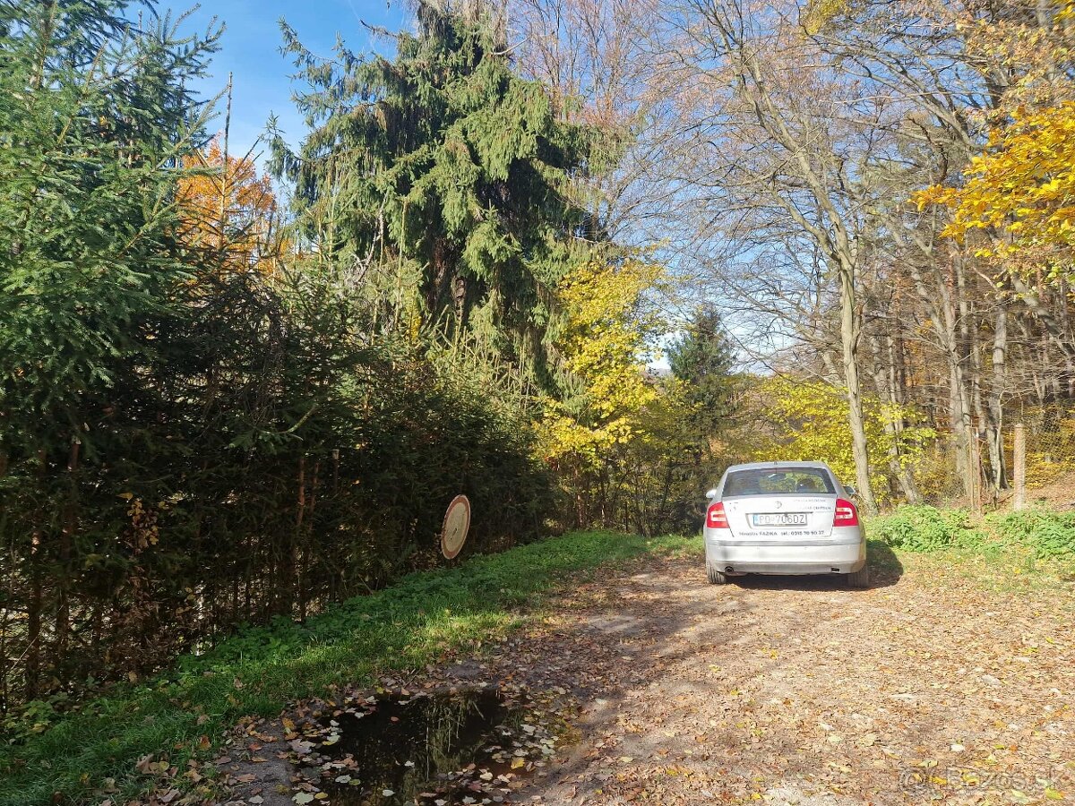 Na predaj zrubová chata so záhradou 1633 m2 v obci Bartošová - 15