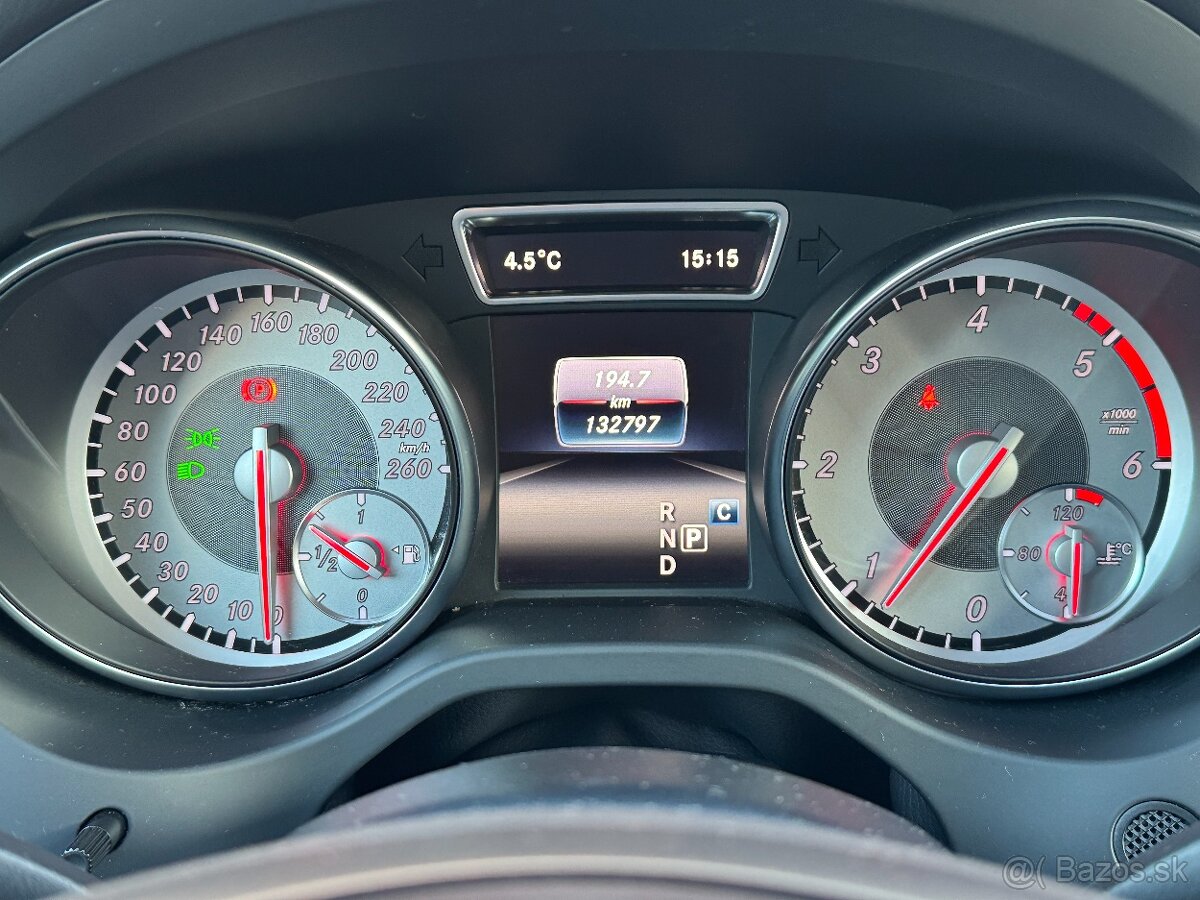 Mercedes-Benz GLA 200 d 4MATIC A/T - 15