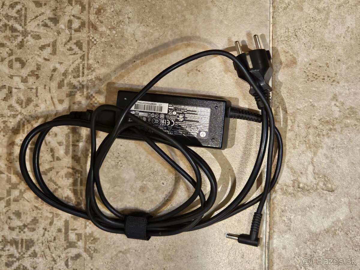 Predám notebook HP Pavilion 15,6". - 15