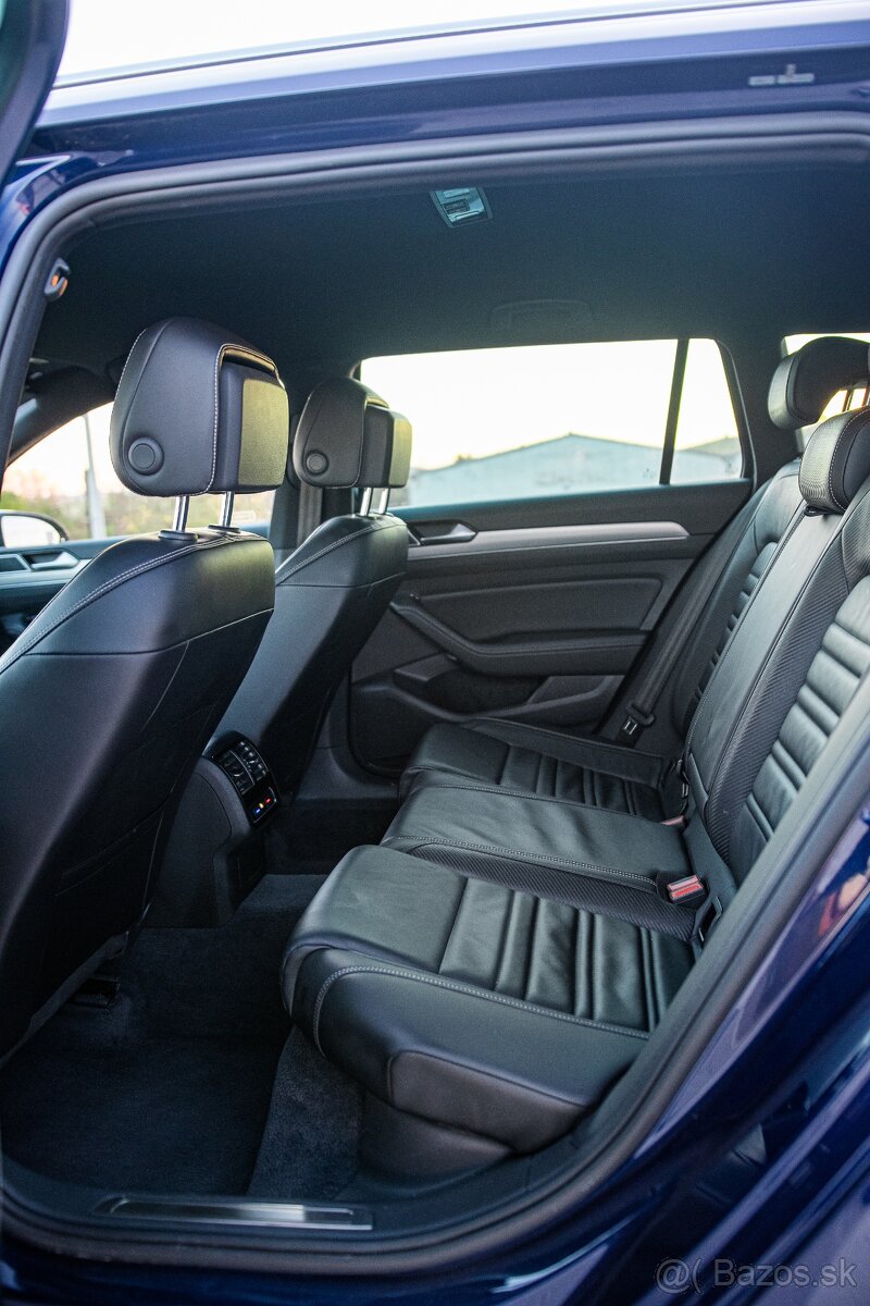 VW Passat R-LINE DSG Ťažné Virtual CarPlay ACC Lane-assist - 15