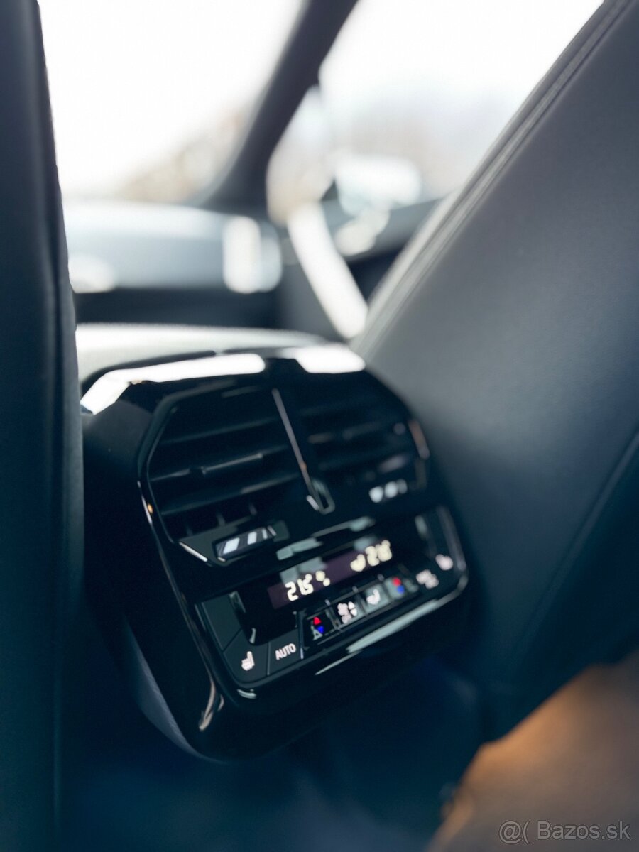BMW IX 50 xDRIVE ZÁRUKA - 15