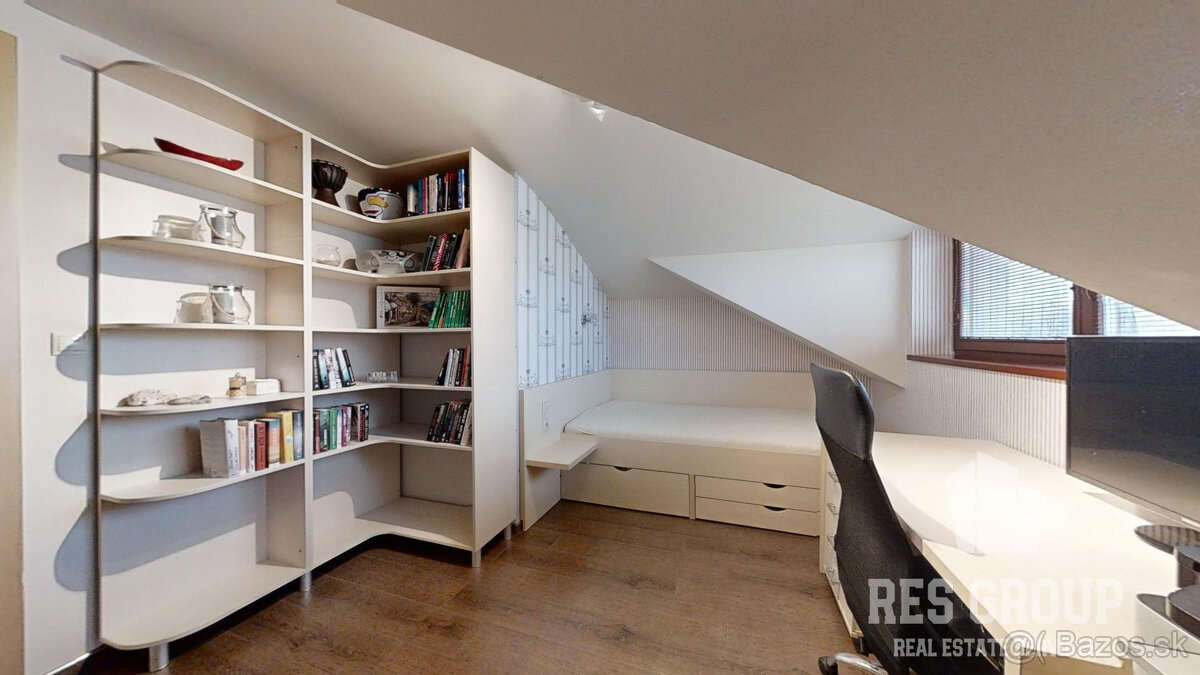 Na predaj, dom so 6 izbami a vonkajším bazénom Žilina - Turi - 15