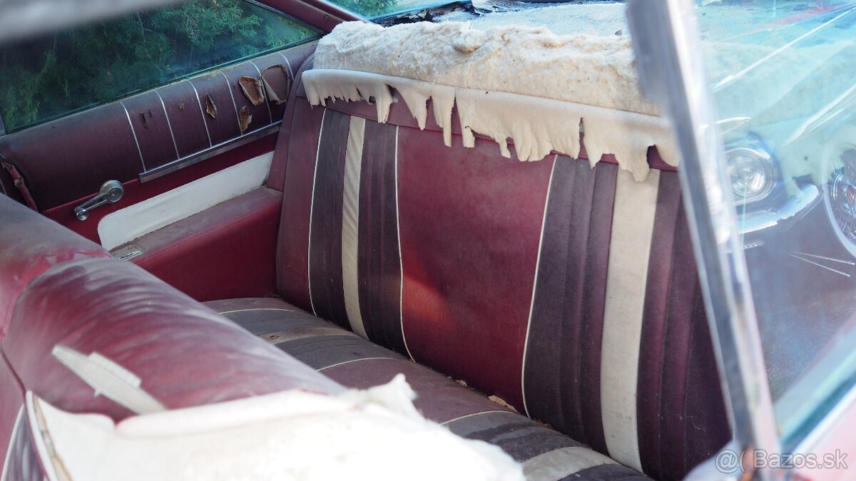 1960 Pontiac Ventura two door hardtop - 15