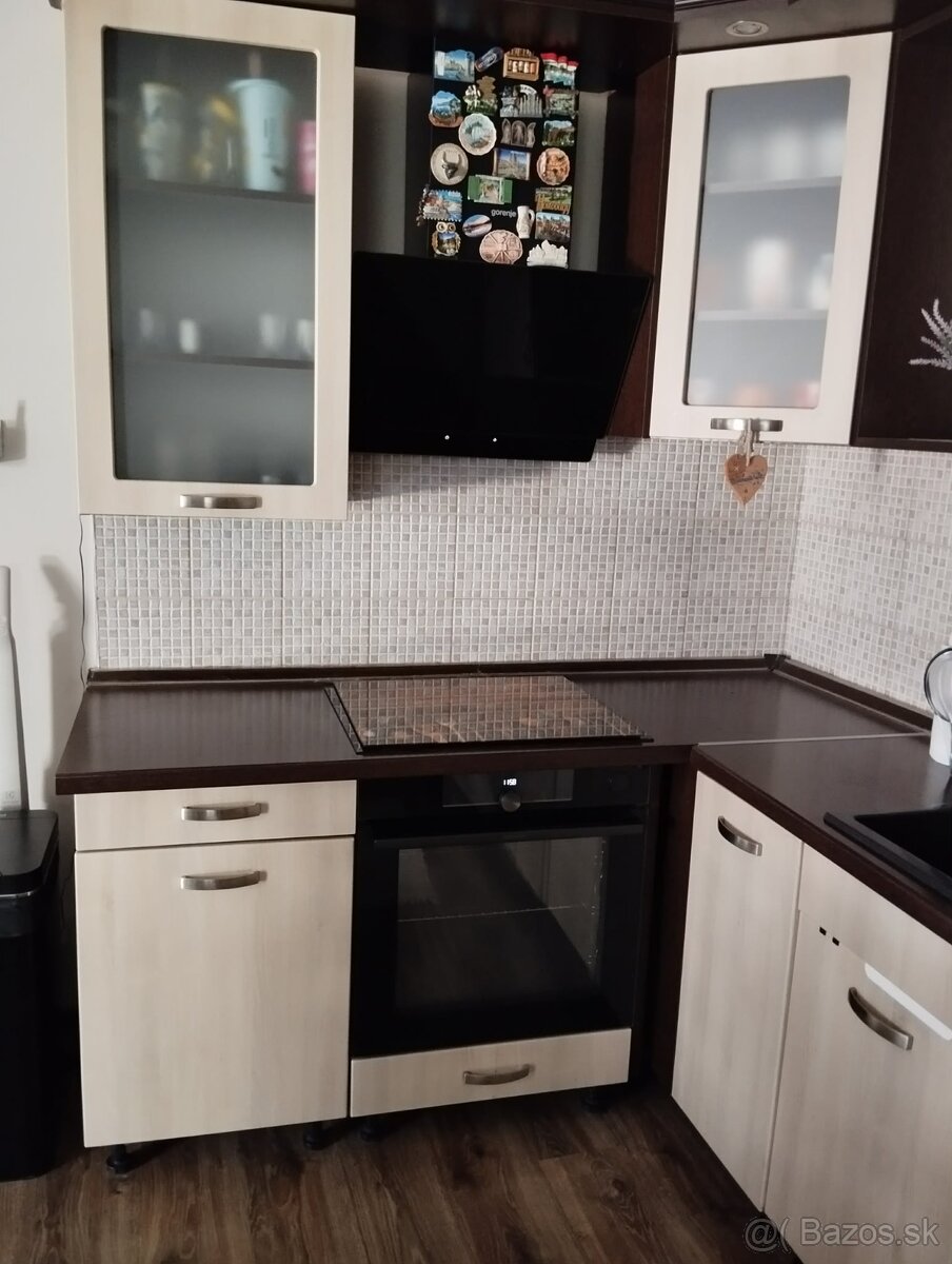 Kuchynská linka - 15