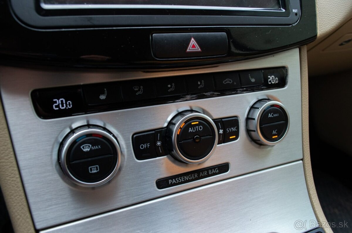 Volkswagen Passat Variant 2.0 TDI BMT Highline 4MOTION - 15