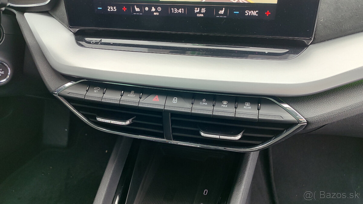 Škoda Octavia Combi 2.0 TDI DSG 2021 VIRTUAL MATRIX - 15