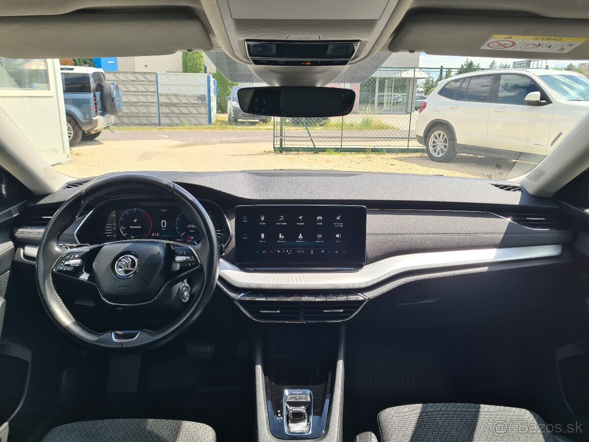 ŠKODA OCTAVIA COMBI 2.0TDI STYLE 4X4 DSG - 15