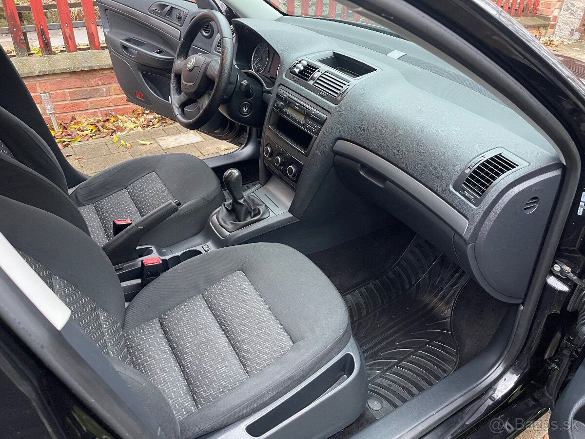 Škoda Octavia II 1.6 TDi Combi - 15
