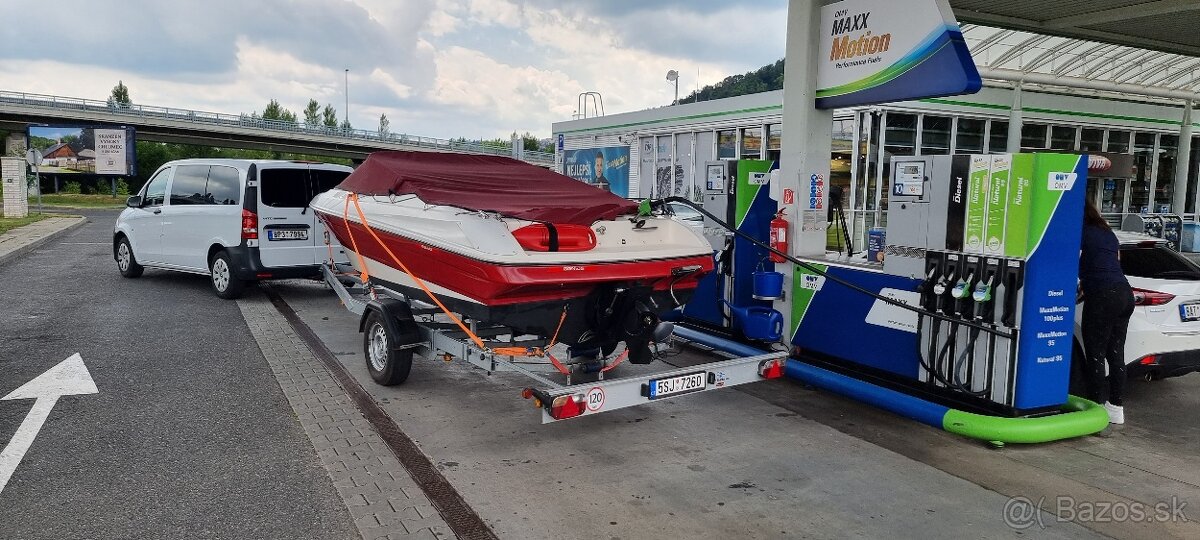 Bayliner 1851SS Capri motorový člun - 15