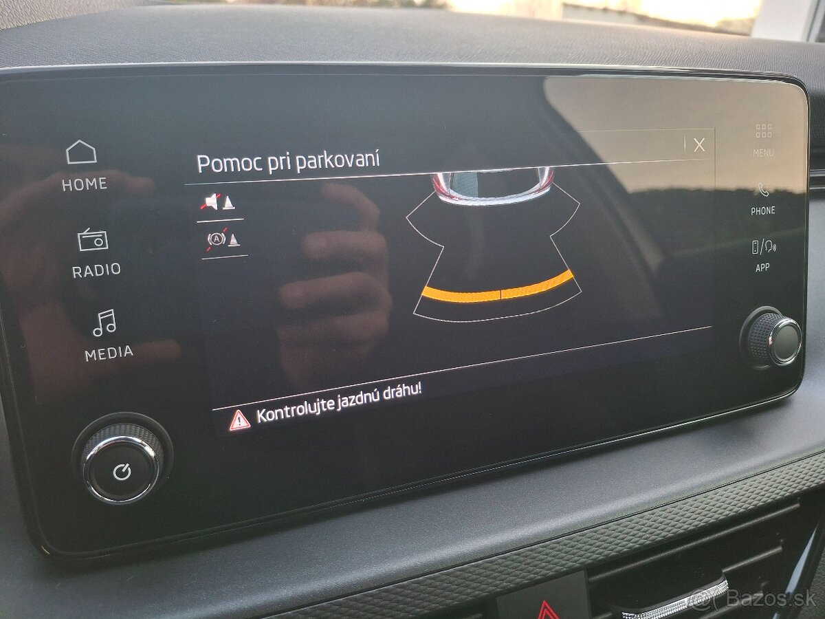 ŠKODA KAMIQ TSI "2025" 9900km - 15