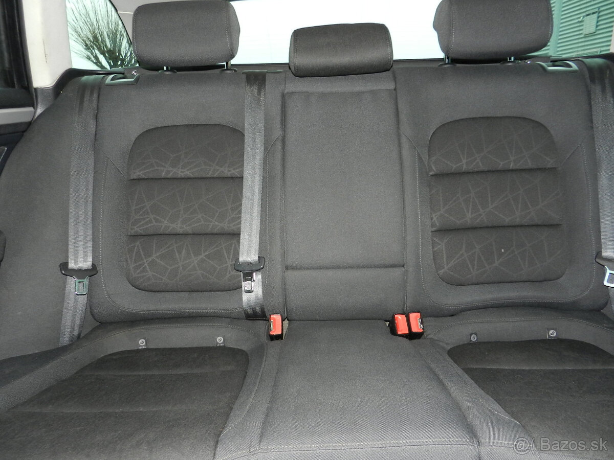 Škoda Superb Combi 2.0 TDI CR DSG - 15