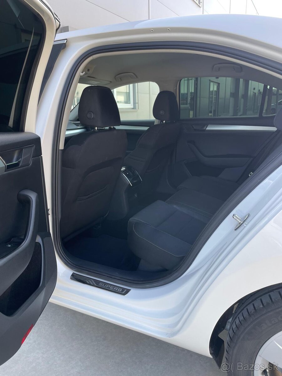 Škoda Superb 1.6 TDI DSG Active - 15