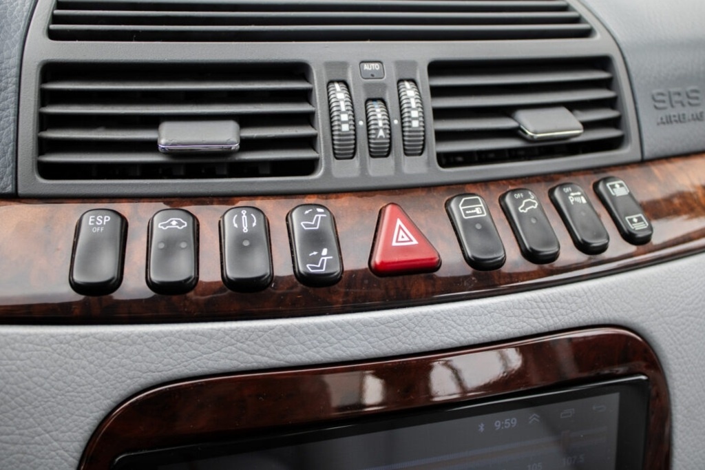 Mercedes-Benz S-triedy 500 (2000) - 15