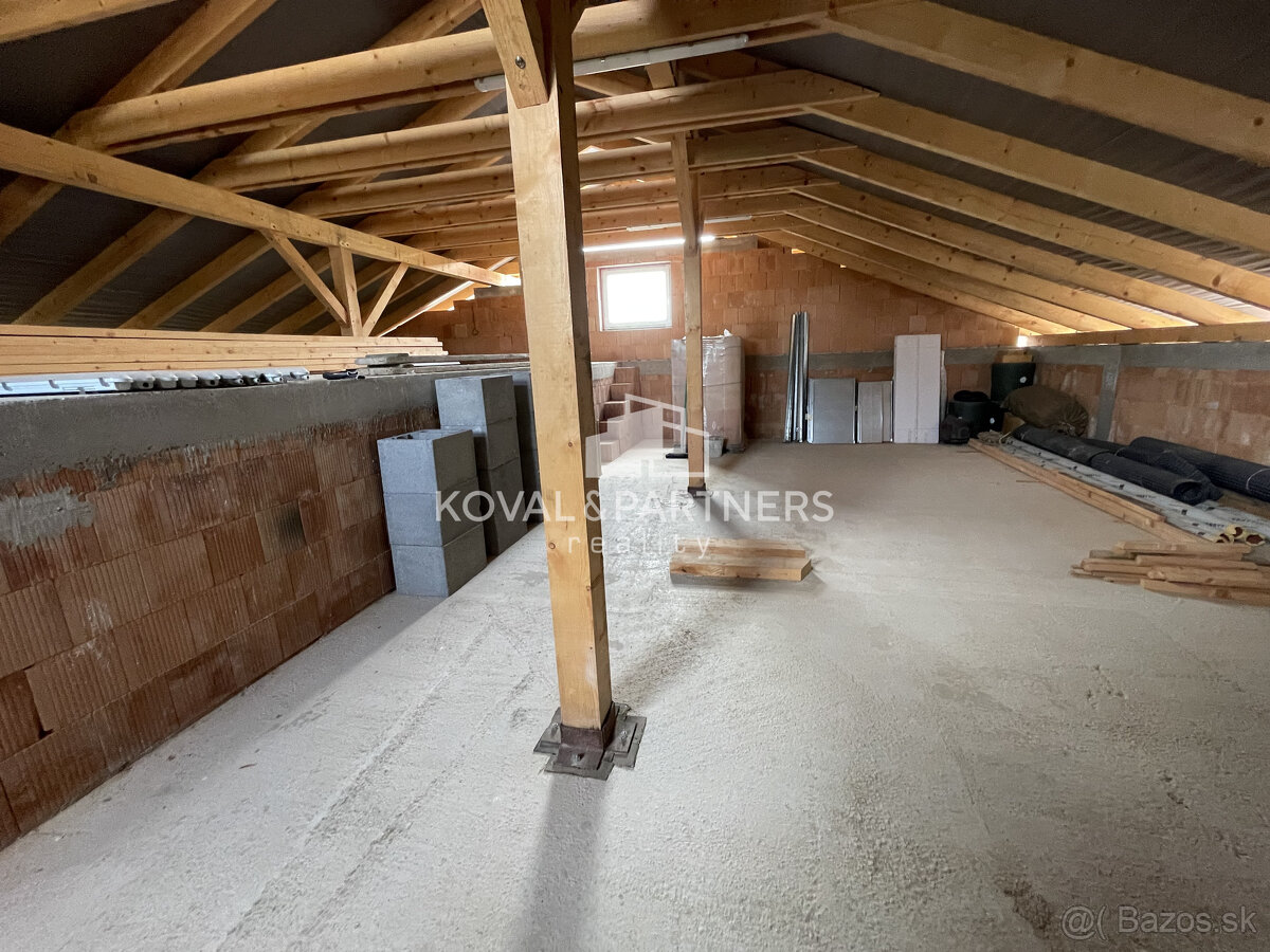Rodinný dom v Nitrianskych Hrnčiarovciach - 15