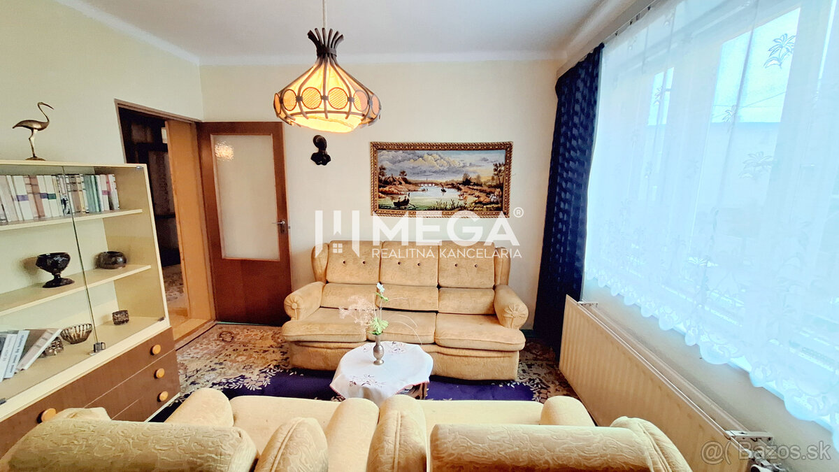 EXKLUZÍVNE NA PREDAJ: 3.podlažný dom v meste Snina - 15