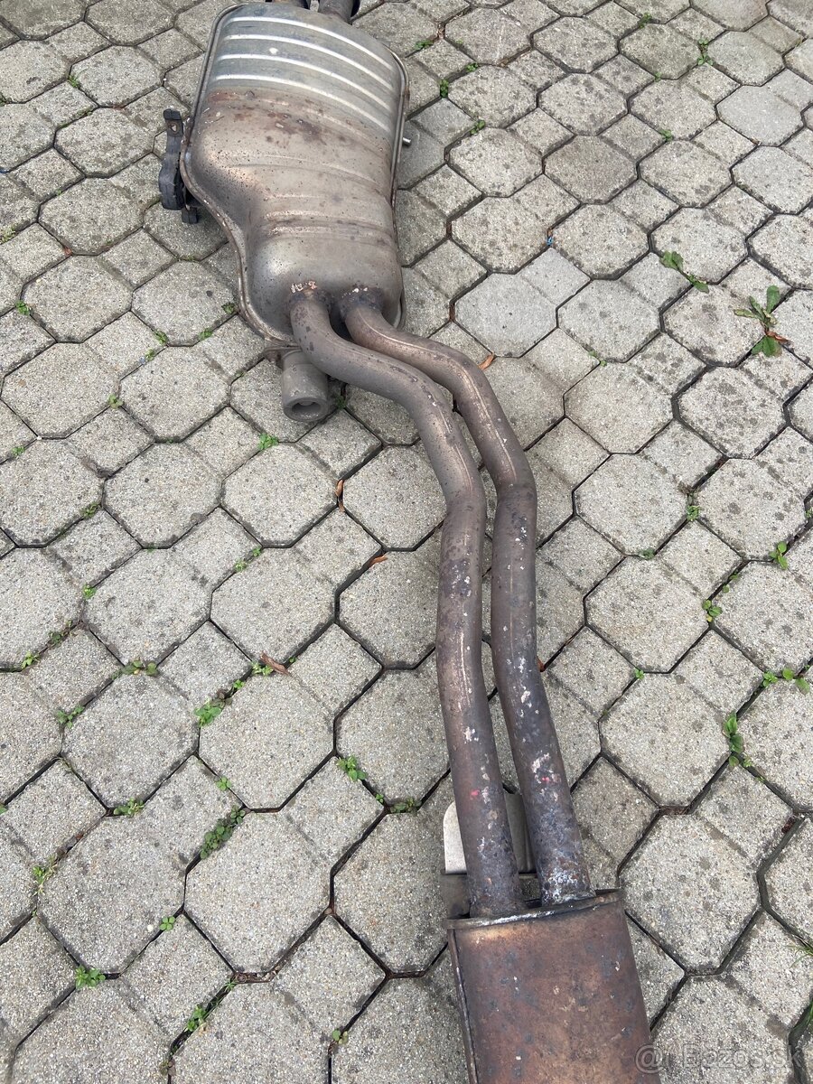 Výfuk BMW E46 330Ci Cabrio - 15