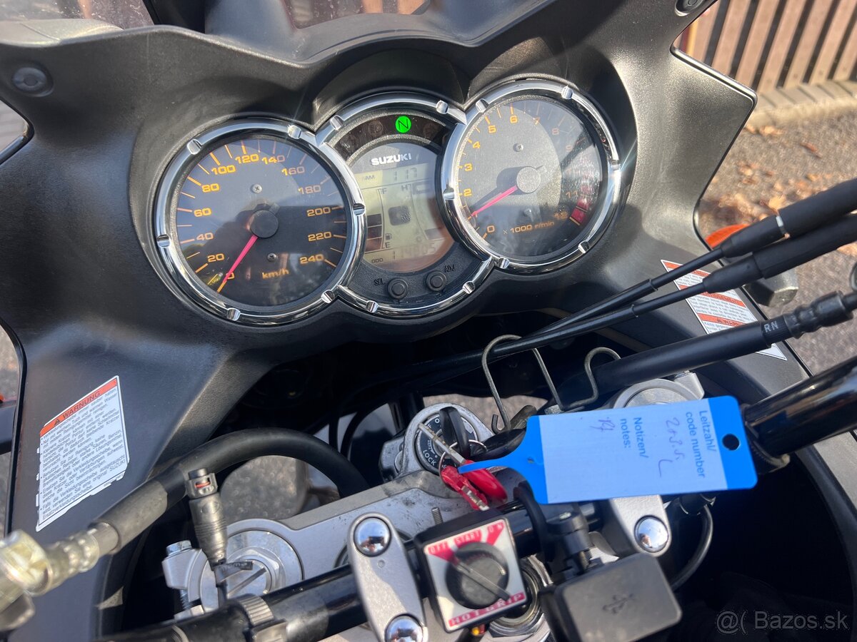 Suzuki dl v strom 1000 - 15