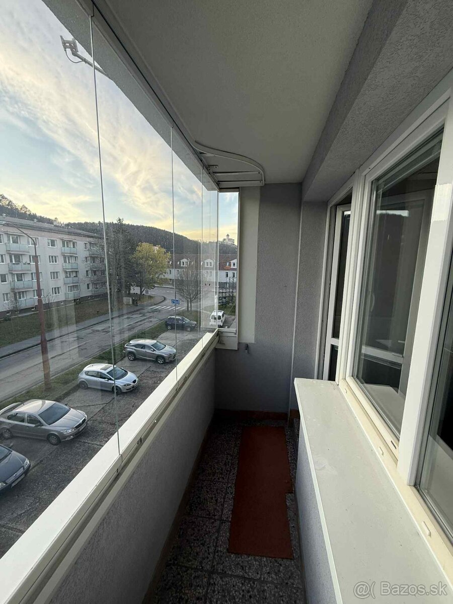 Do prenájmu: veľký 3-izbový byt v Trenčíne – K Výstavisku - 15