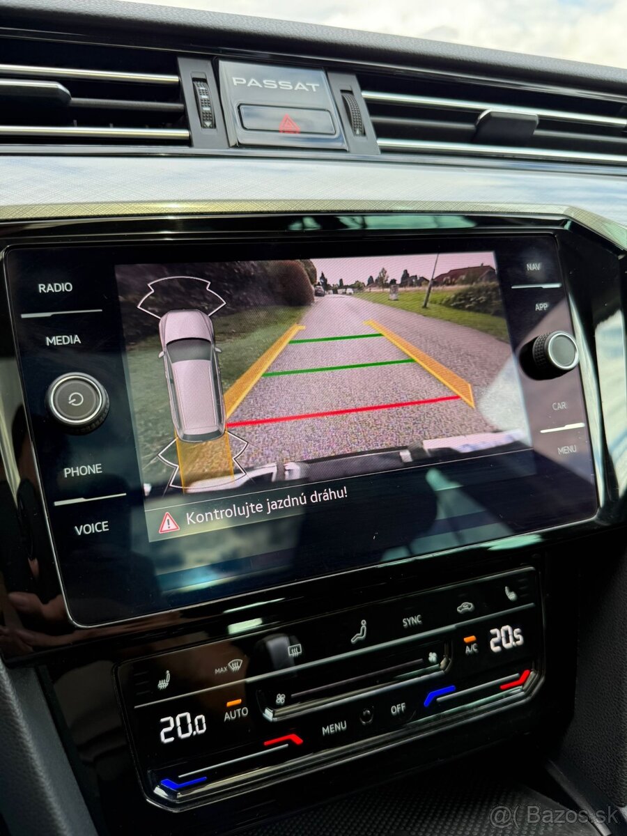 Volkswagen Passat, 2022, 147kW, ťažné, panoráma, head-up - 15