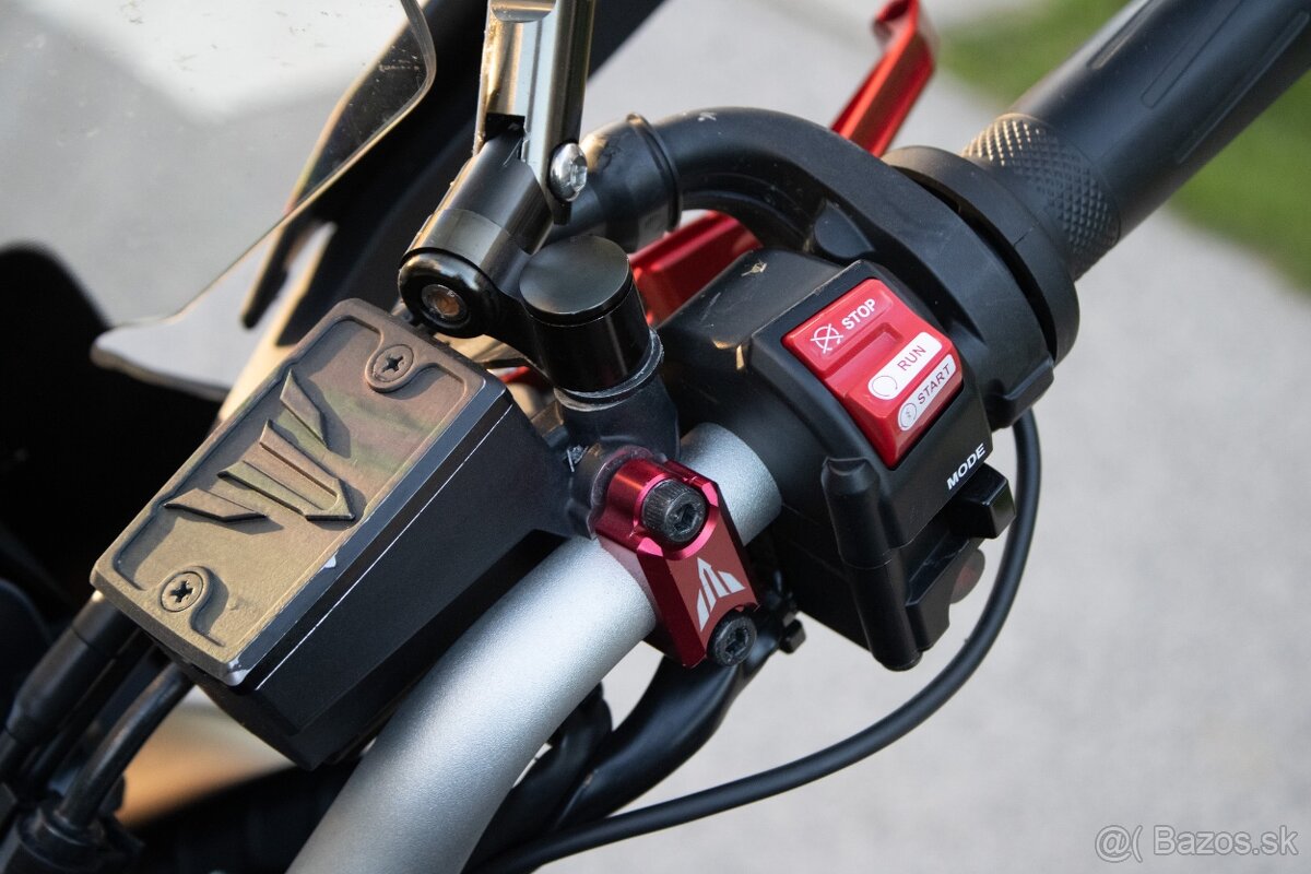 Yamaha MT-10 118 kW, manuál, 2017, benzín - 15