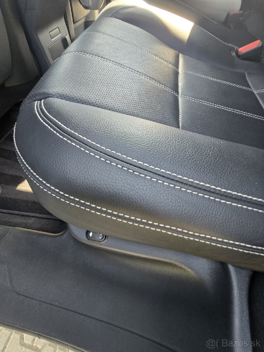 RANGE ROVER VELAR - PREDAJ AJ NA SPLÁTKY - 15