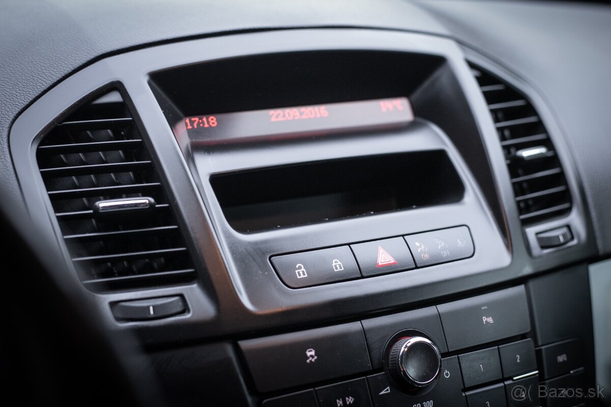 Opel Insignia ST 96kW - 15