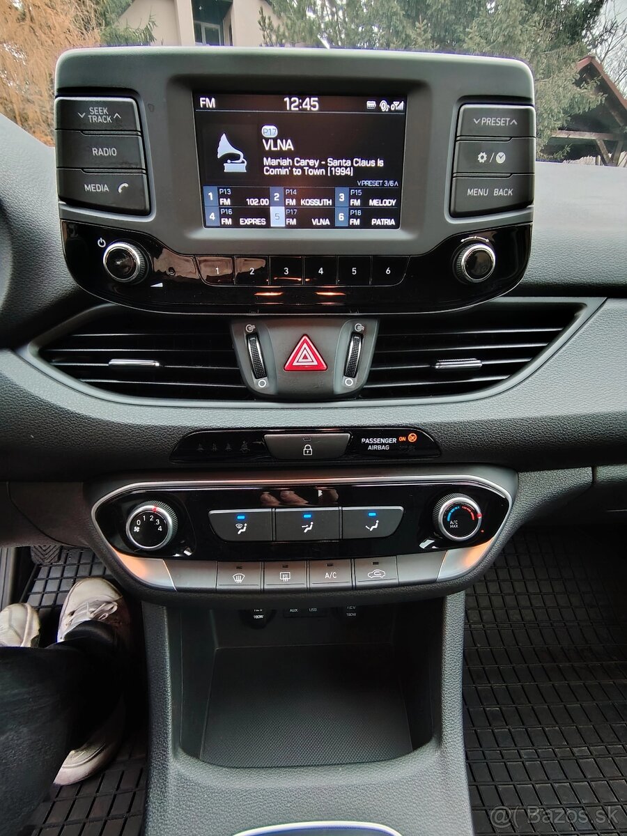 Hyundai i30 cw 1.6crdi SK 1.maj. - 15