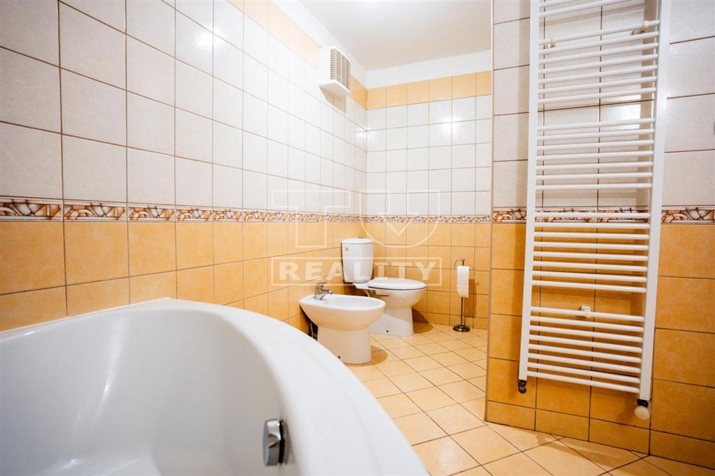 NA PREDAJ 129M2 4I BYT UL.POD PÁROVCAMI, PIEŠŤANY - 15